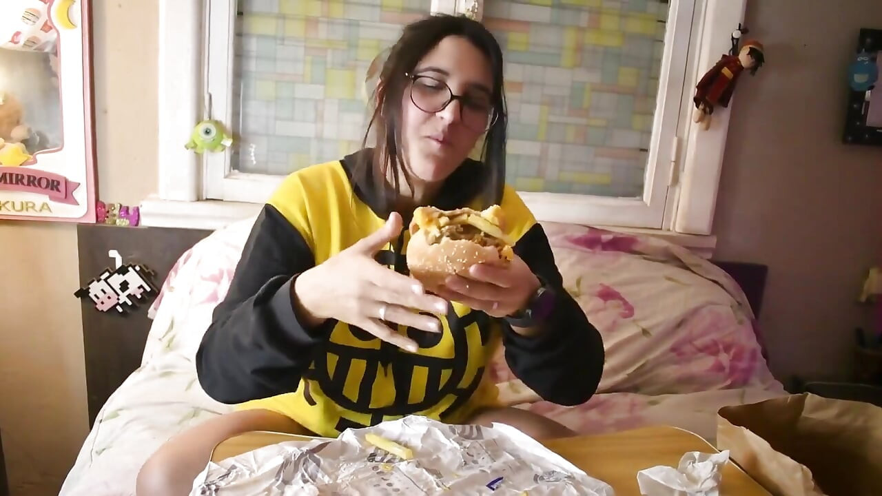 JOI Wanking at Me While Eating a Burger - Bunny Looner