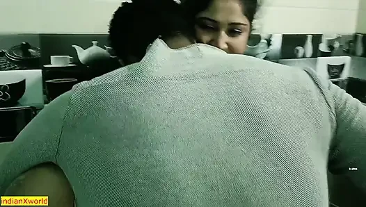 Heißer bhabhi-rollenspiel-sex mit neuem jungen