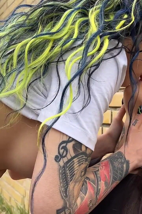 Public Girl on Girl