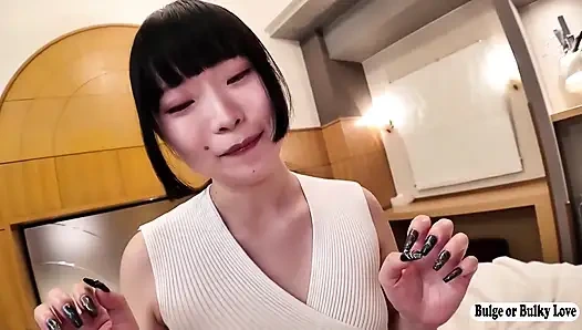 Блаженная время с грудастой спа-девушкой, сессия во время командировки сдвигается прямо в видео от первого лица и заканчивается кримпаем