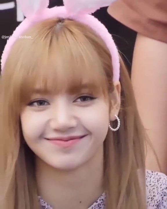 Lisa beautiful face