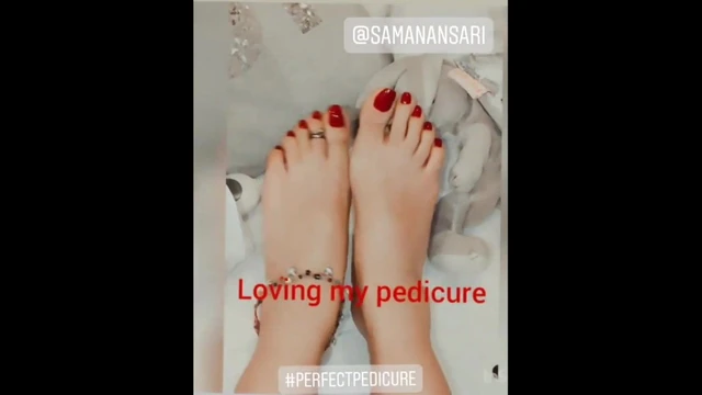 Saman Ansari's heavenly beautiful feet