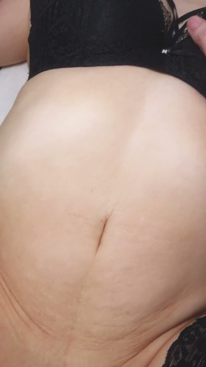 Seksi iç çamaşır içindeki orospu kameramanı tahrik edip masada sikildi - XSanyAny | Bölüm 1