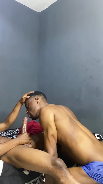 Người dọn dẹp đụ tôi