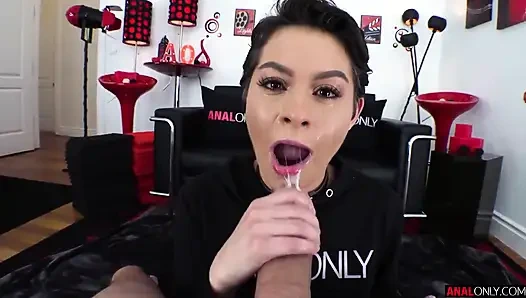 Die freche nicole braucht anal