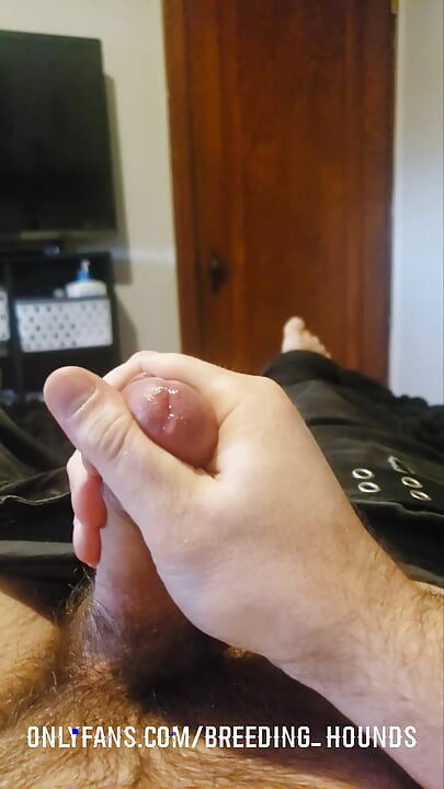 Derek compilation of juicy cumshot.