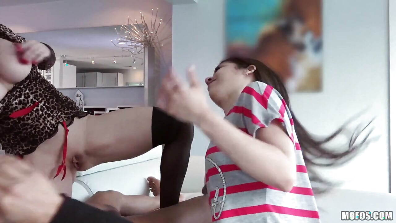 Mofos - Naughty Baby Sitter Ziggy Star Fucks with BF Tyler & Caught by Owner Diamond, Shocked - She Joins the Fun