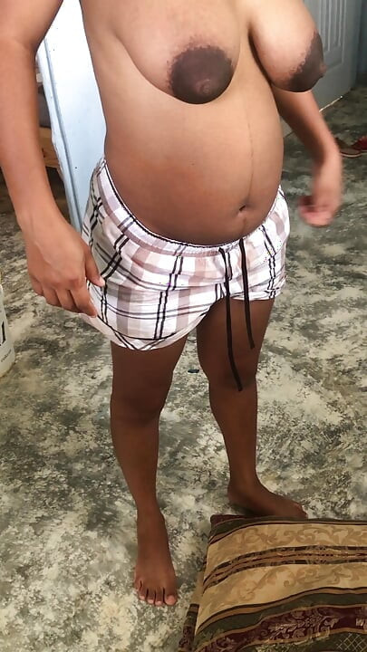 Violetahotvip kembali menghisap zakar