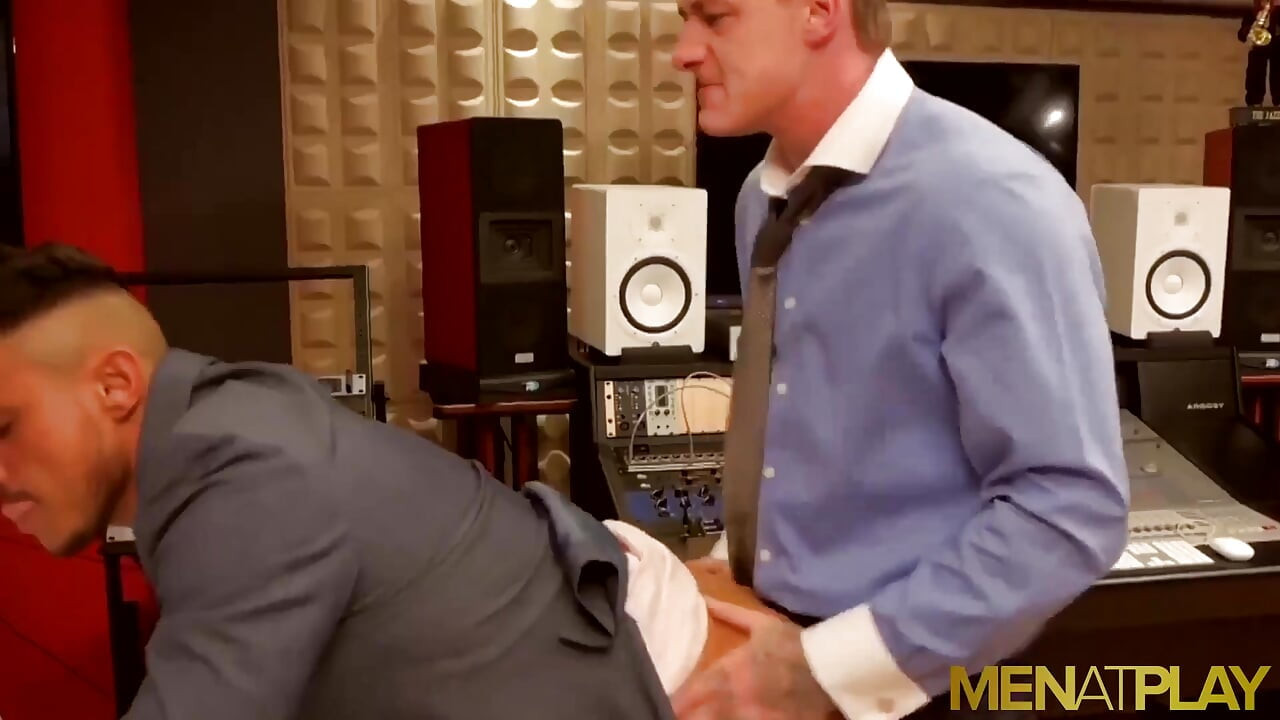 MENATPLAY Colleagues Geordie Jackson and Klein Kerr ass fuck