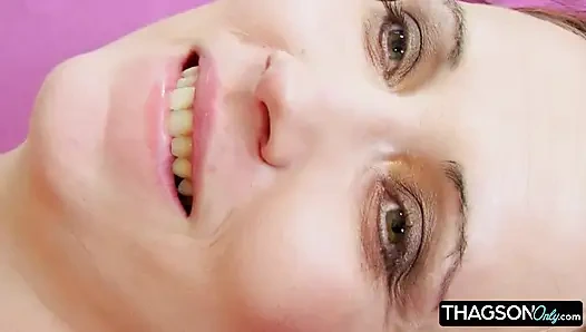 Seductive Brunette Gets Passionately Eaten Out