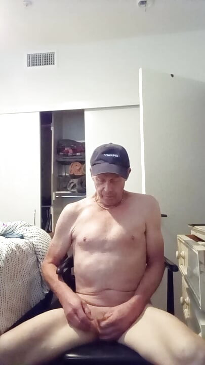 Kenneth Campbell Shows His Tiny Ass Dick And Wants You To Fuck Him