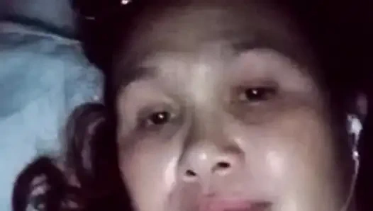 Она так обожает это, чтобы видеть мой хуй твердый хуй