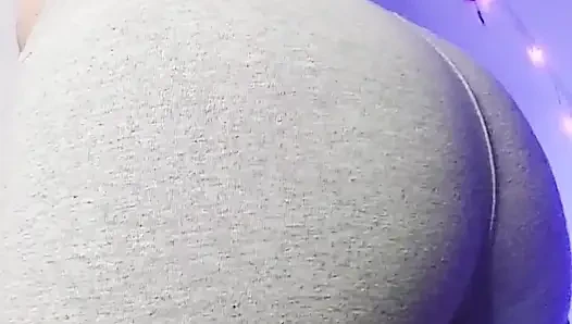 Your Cheating Girlfriend Showing Off Bulges at the Gym! She Takes Home the Biggest Cock! JOI Argentina 1