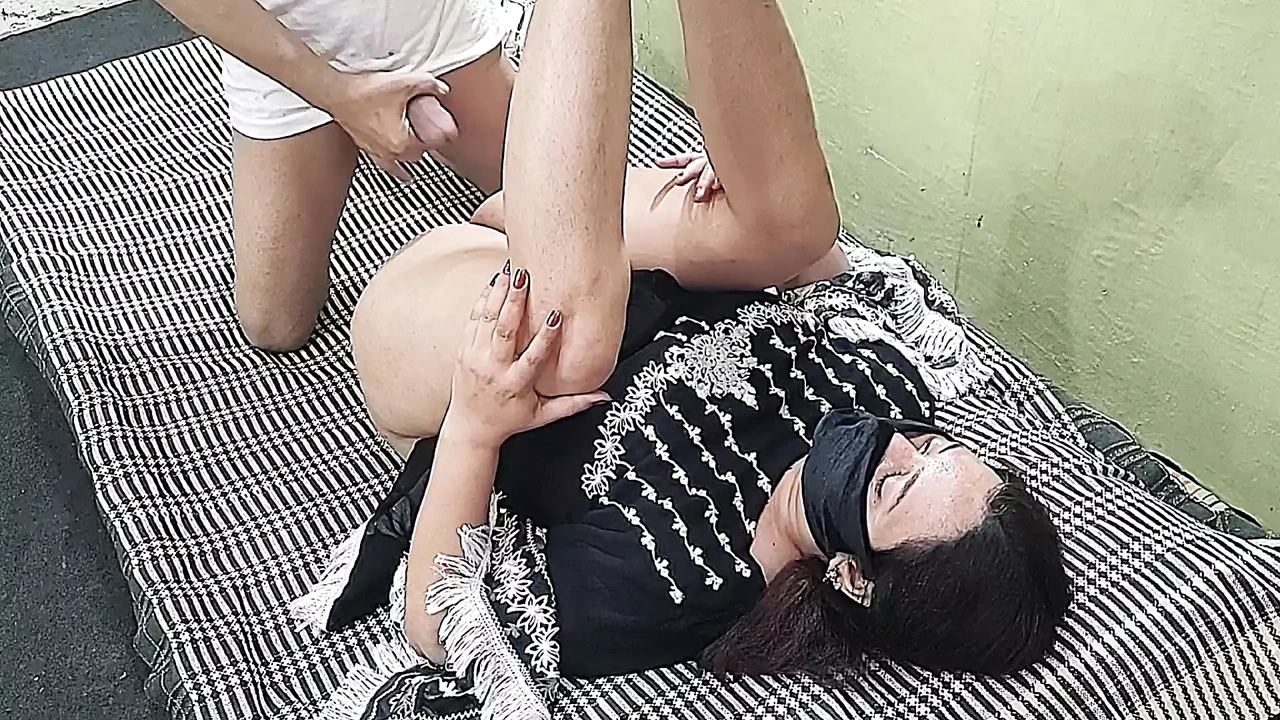 Tharki Devar Ko Bhabhi Ny Muth Marty Pakar Liya Clear Hindi Audio