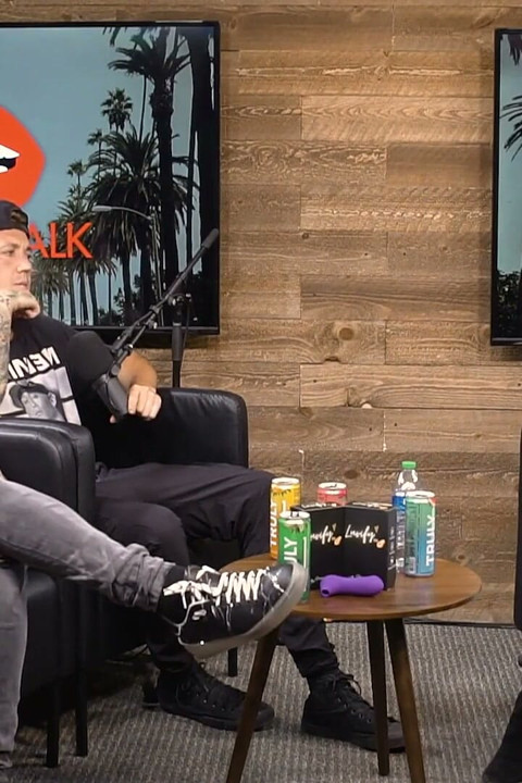 Lexi Hensler Gets S＊x Tips From P＊rnstar