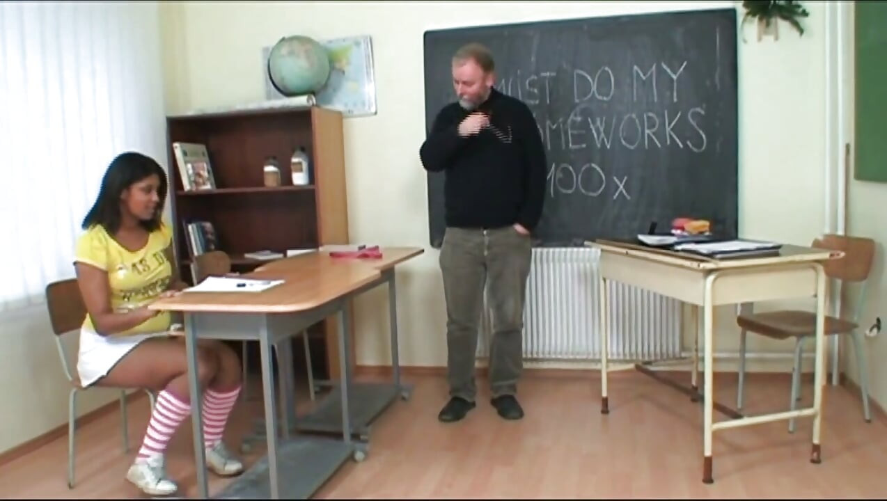 מזיינים עם מורה במכללה