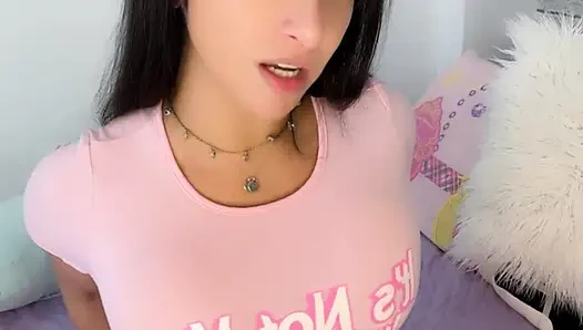 HOT BIG ASS LATINA TEASING IN SHORT YOGA SHORTS EMANUELLY RAQUEL