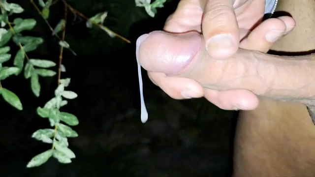 After working in the garden I jerk off and cum.