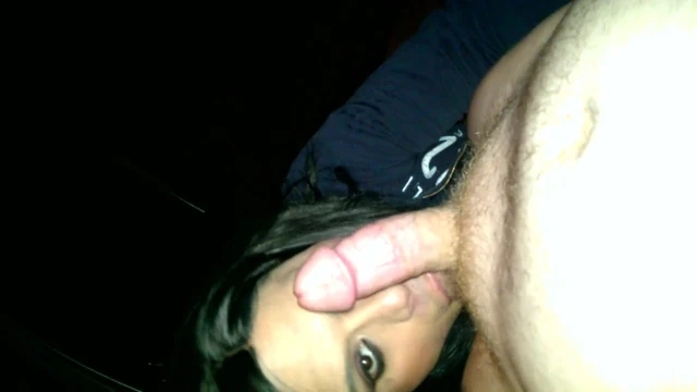 Deepthroat Blowjob from hot shemale