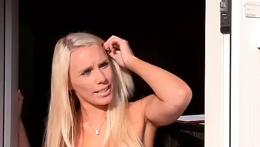 Betrügende freundin, szene-3, vollbusige blonde MILF taylor shay liebt es, den freund ihres freundes zu ficken