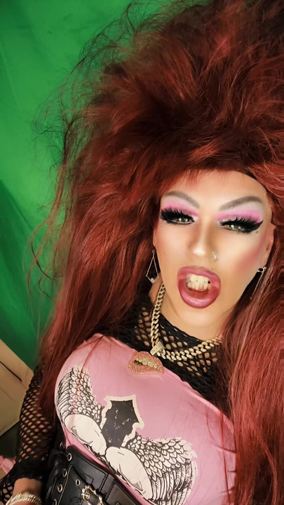 Up on the stage | Clip 2