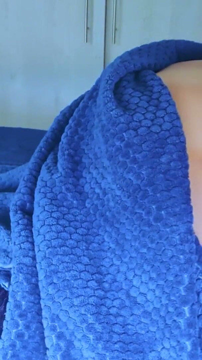 Gorgeous Tanned Latina's Pussy Rubbing | קליפ 1