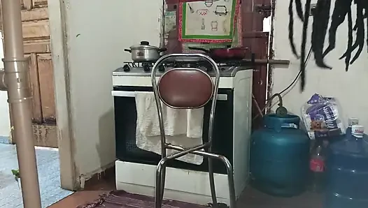 Saya menjemputnya di rumah teman saya