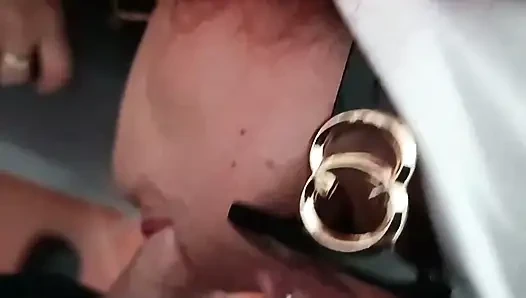 MILF nimmt einen Schwanz in den Mund und kommt zum Kommen, vollständiges Video 30 Minuten