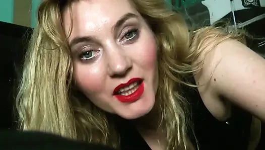 Дыхание под моей задницей