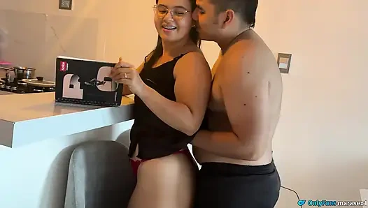 Сводный брат, можешь помочь мне с домашкой? Тебе тяжело!