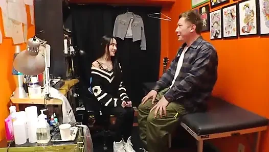 Ngidam momen liar bareng cewek cantik bertato yang baru aja aku temui