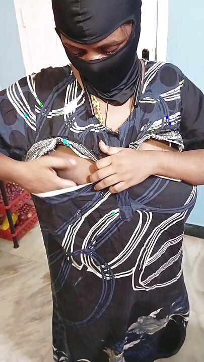 Milky Big Boobs Indian Desi Aunty
