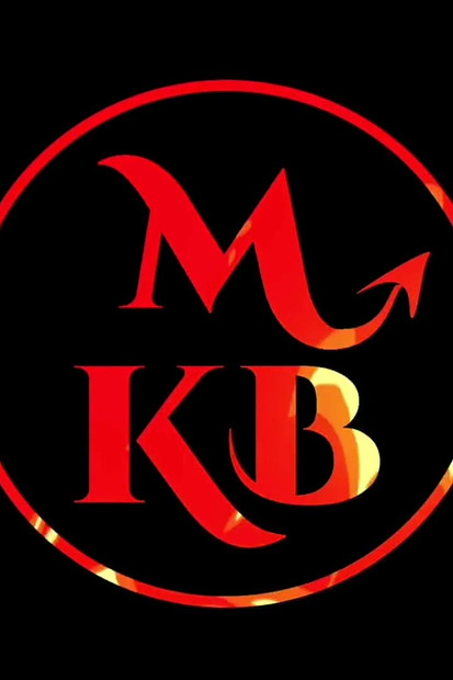 Господиня Кора дражнить, відтрахану пальцями, паличкою: бдсм дражнить і відмовляє