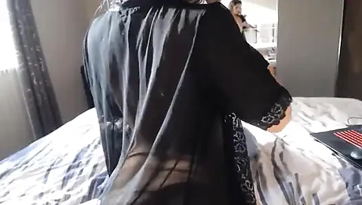 Cewek seksi kulit hitam di ranjang