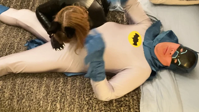 Granny Catwoman Deep Throats Batman's Cock 3721FAP