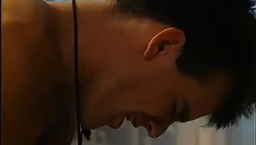 Reife hure nimmt es von hinten und bekommt sperma auf ihren arsch geschossen