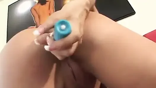 Istri lagi sendirian di rumah: istri #281