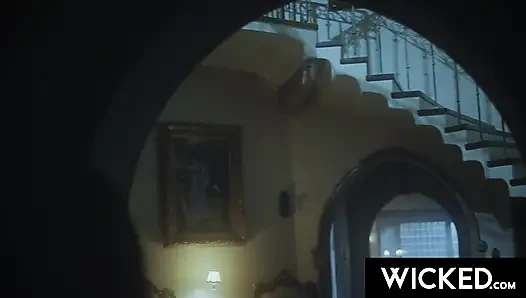 Wicked - Kimmy Granger çok fazla sikişten zevkle çığlık atıyor