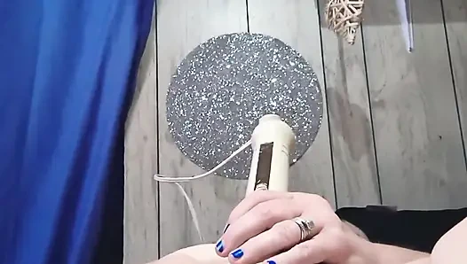 Возбужденная сучка использует 3, чтобы удовлетворить ее грязные потребности