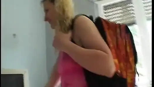 Alman Kapılarının Arkasında Özenle Siktir Edilir - Tam Film