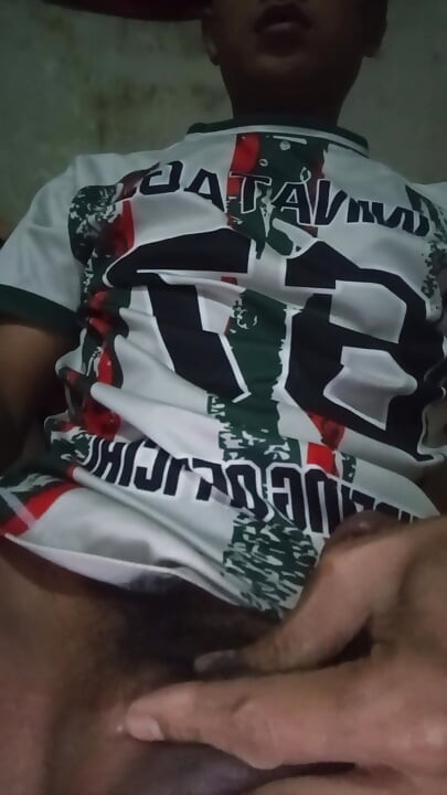 Wortel kecilku yang lucu membuat orang orang terangsang