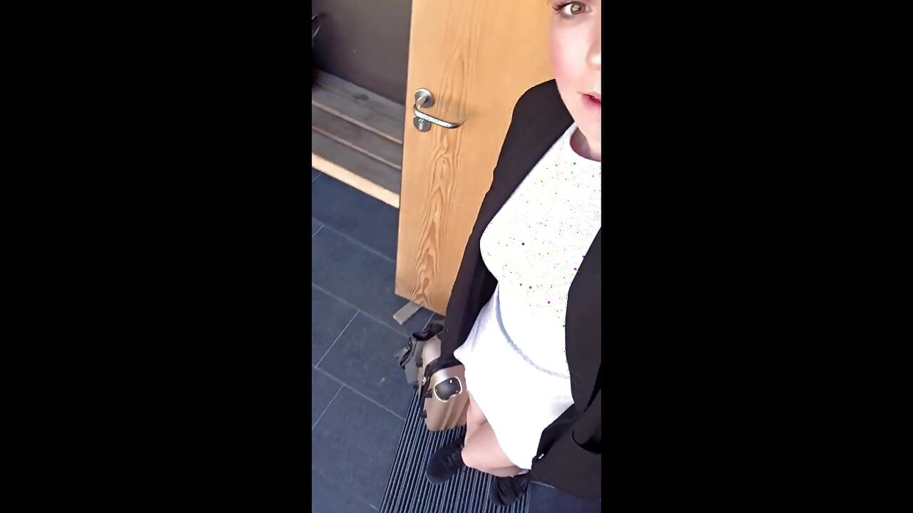 He Wanted to Throw Me Out of the Hotel Room, but After the Second Glass I Was Suddenly in Bed with Him