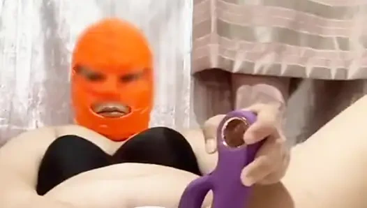 Ehefrau beobachtet mein video, während sie solo macht