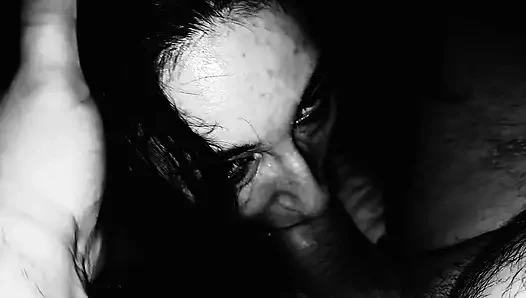 Ngentot yang patuh, nyepong dengan luar biasa