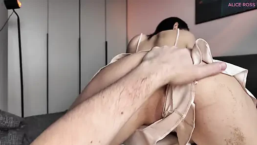 Uyandı ve yüzünü dölle patlattı bakış açısı