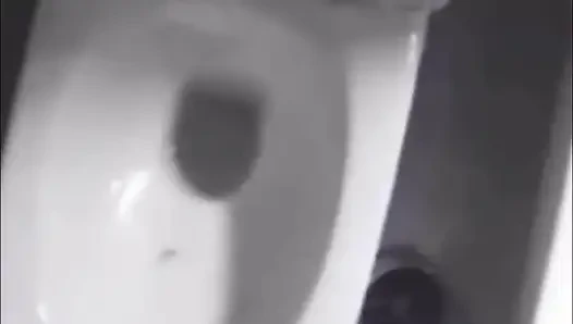 Perselingkuhan asli. Istriku dientot di pantat..