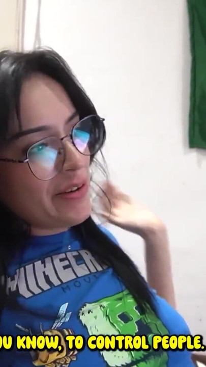 My friend's girlfriend keeps uploading these photos wants me to her | Clip 1