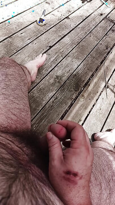 Hairy man Monk3yMing0 Cranking Out A Cumshot Outdoors in the Louisiana Heat