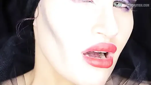 В Maleficenteyes...