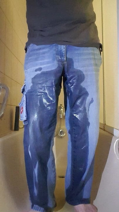 pee in jeans